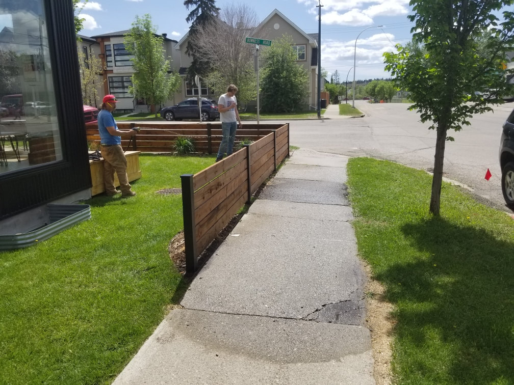 New fence built by Calgary Fence Pros
